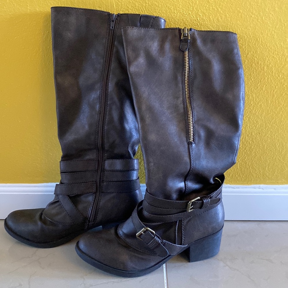 Wide Calf, Knee High, Brown Boots Size 11